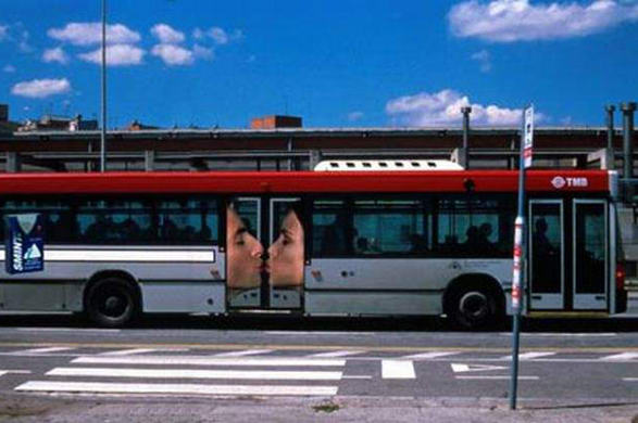 Kiss Bus
