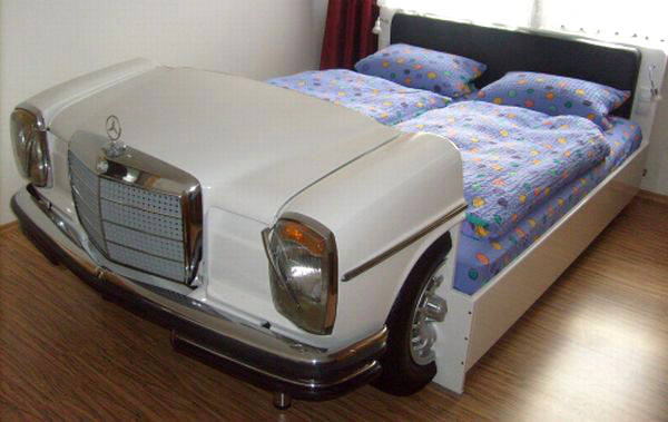 Mercedes bed