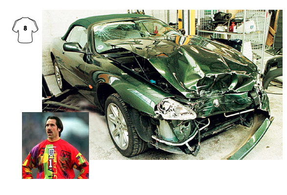 David Seaman and his crashed Jaguar XK8